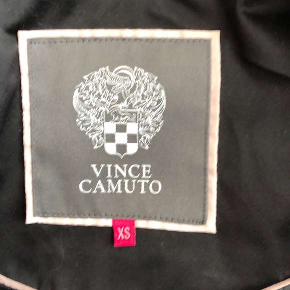 Vince Camuto raincoat - Picture 5 of 7